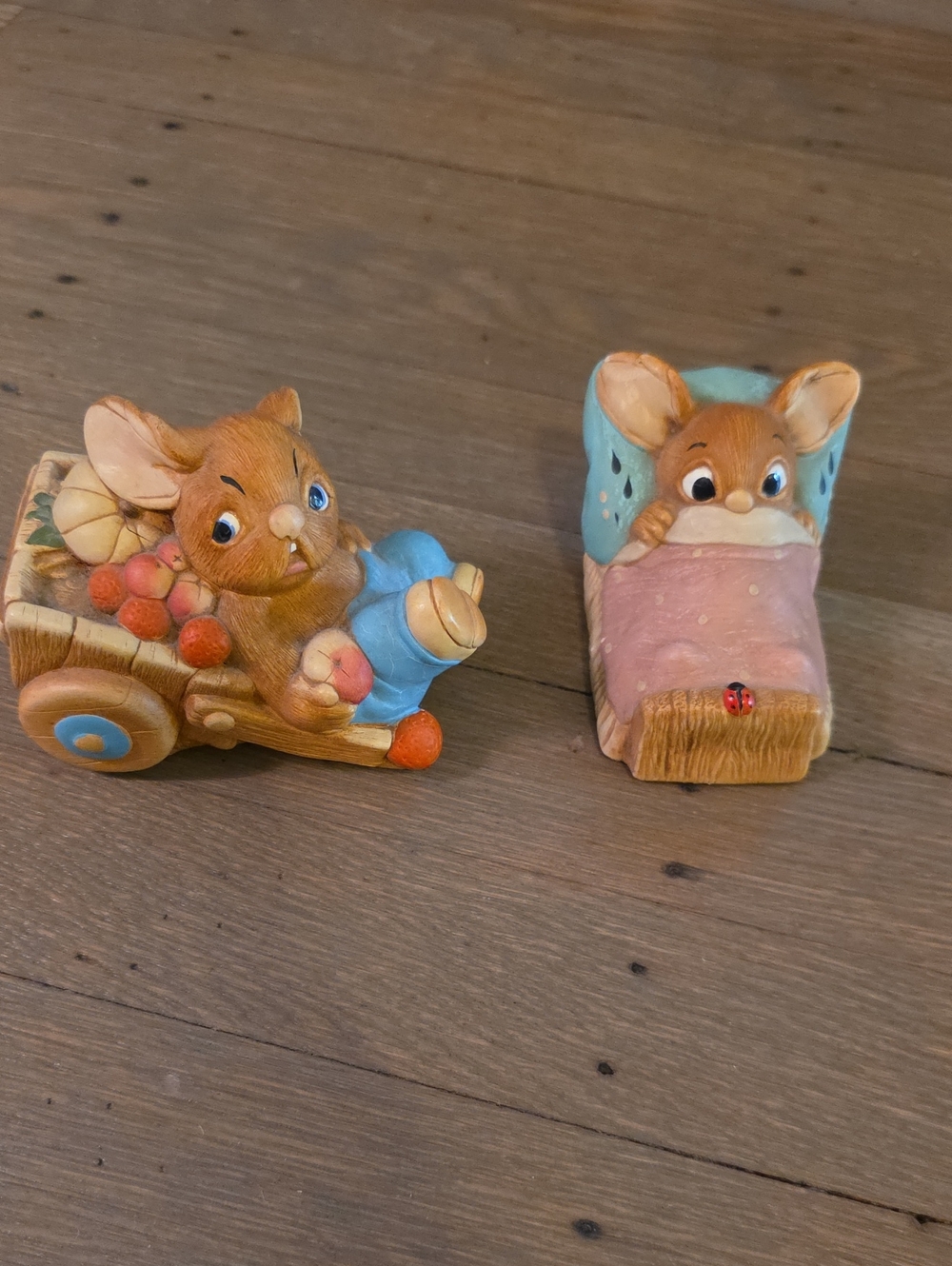 Pendelfin Set Of 2-Painted Mouse Figurines Vintage. "Wakey" & "Barrow Boy"